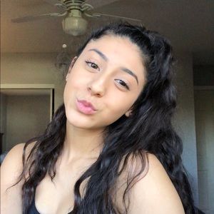 Meet your Posher, Angelica